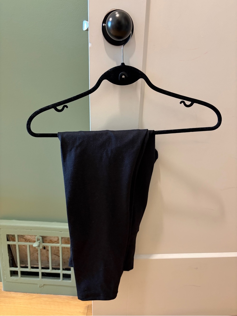 Old Navy Maternity CloudComfy Full Panel Leggings Black
